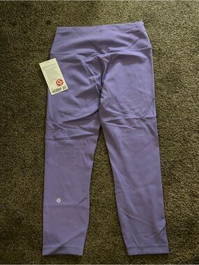 Lululemon Wunder train crop 23” size 10